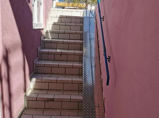 Goldene Haus בית נופש